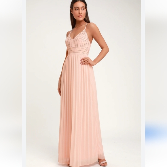 Lulus Dresses & Skirts - Lulu’s “Meet Me In Madrid” Maxi Dress